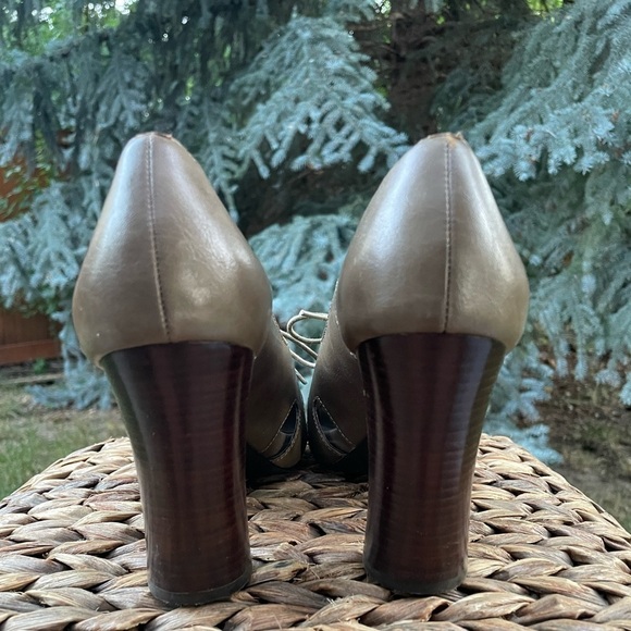 A.N.A. New Approach Camel Tan Color Open Peep Toe Lace Front Pumps Size 7.5 - Picture 7 of 9